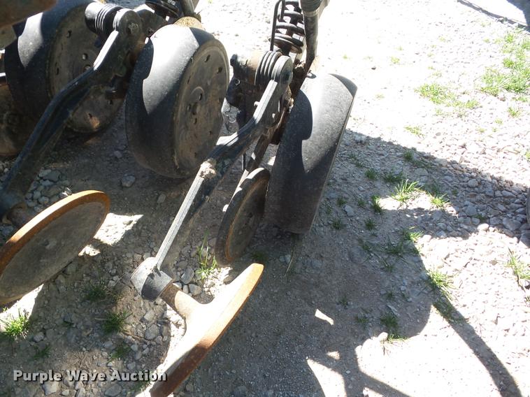 image for item AG9030 John Deere 1560 grain drill