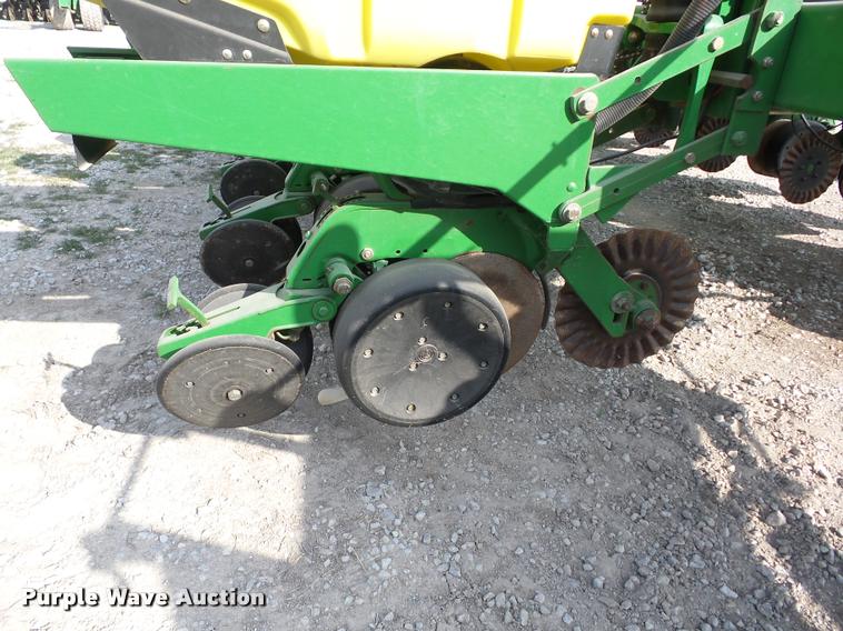 image for item AG9031 John Deere 1770 Conservation planter