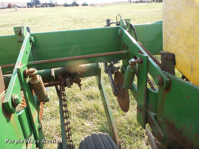 image for item AG9033 John Deere 7000 planter