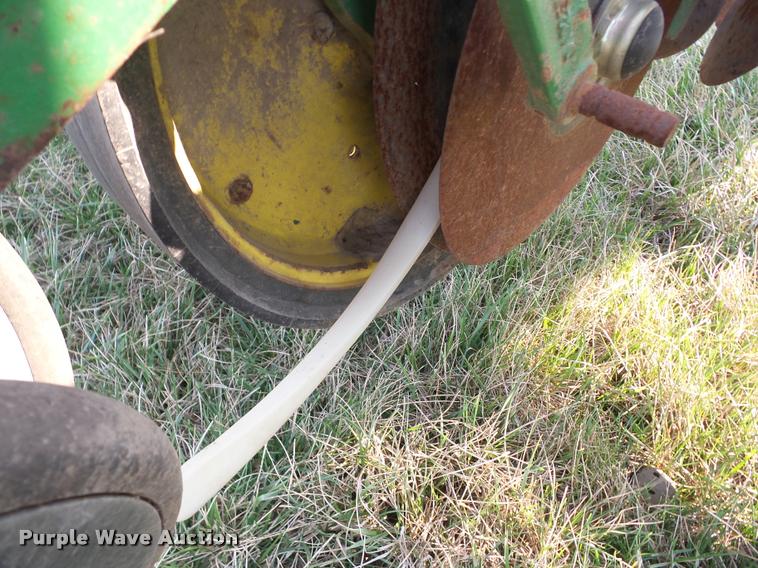 image for item AG9033 John Deere 7000 planter