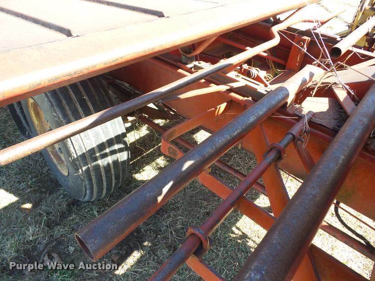 image for item AG9037 New Holland 1047 stack wagon