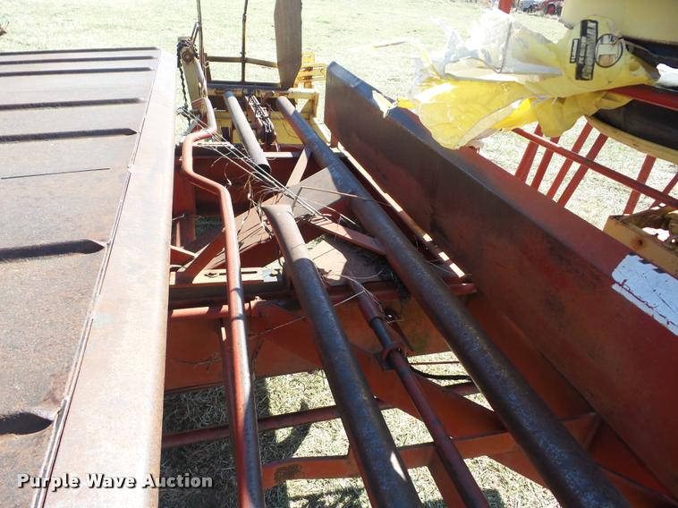 image for item AG9037 New Holland 1047 stack wagon