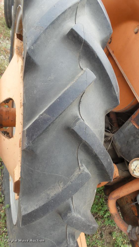 image for item BY9029 1949 Allis Chalmers 6 cultivator/potato seeder tractor