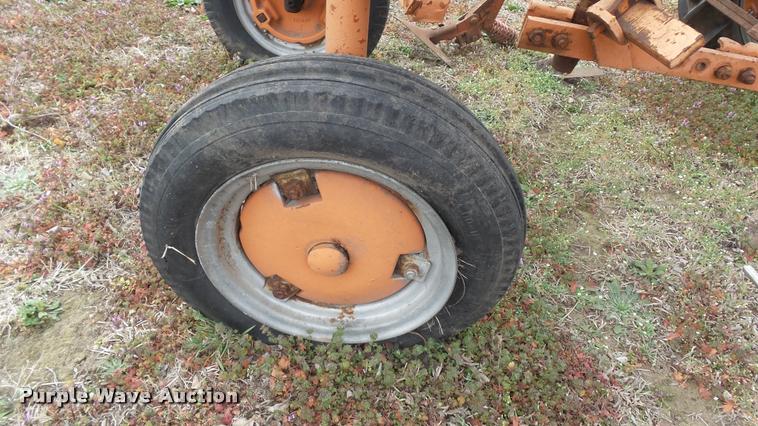 image for item BY9029 1949 Allis Chalmers 6 cultivator/potato seeder tractor