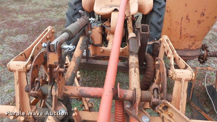 image for item BY9029 1949 Allis Chalmers 6 cultivator/potato seeder tractor