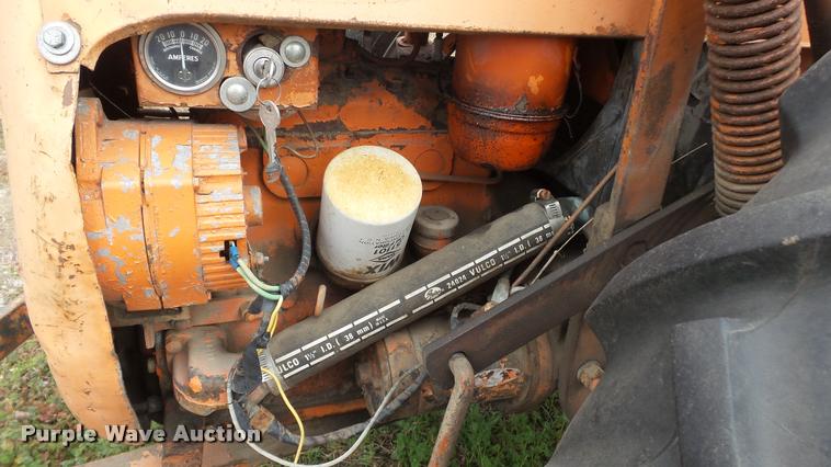 image for item BY9029 1949 Allis Chalmers 6 cultivator/potato seeder tractor