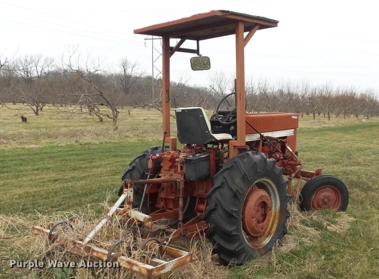 image for item BY9038 International 274 tractor