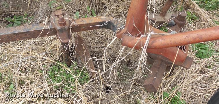 image for item BY9038 International 274 tractor