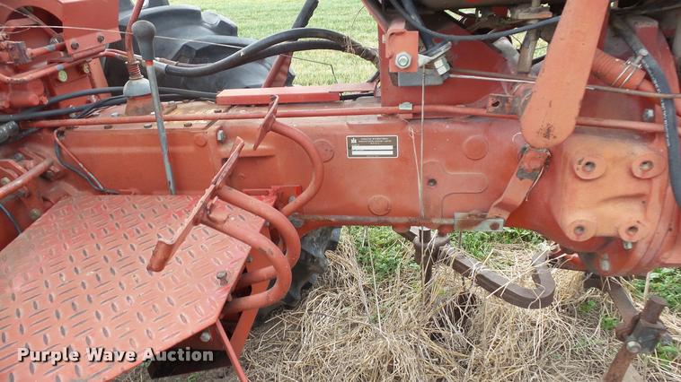 image for item BY9038 International 274 tractor