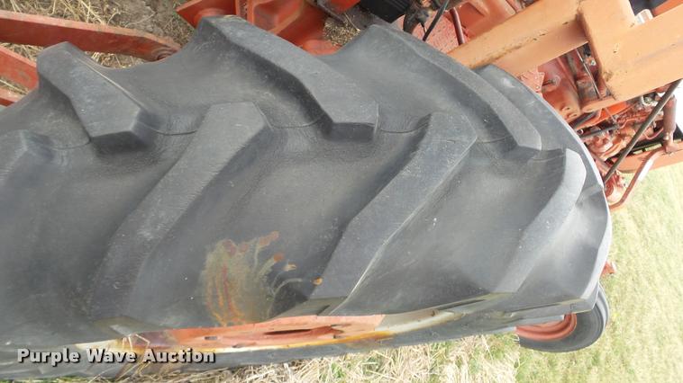 image for item BY9038 International 274 tractor