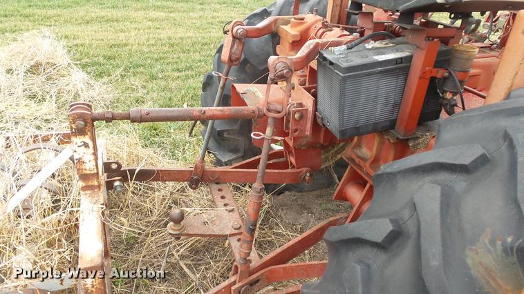 image for item BY9038 International 274 tractor