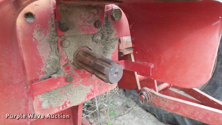 image for item BY9038 International 274 tractor