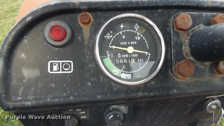 image for item BY9038 International 274 tractor