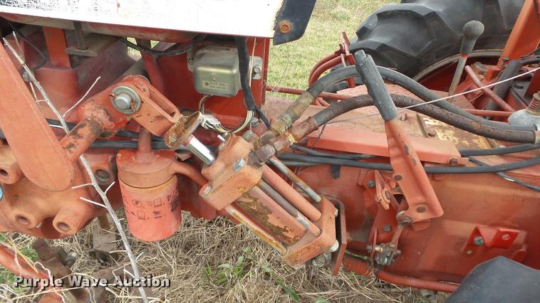 image for item BY9038 International 274 tractor