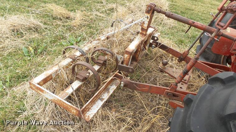 image for item BY9038 International 274 tractor