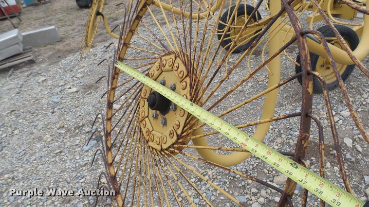 image for item CB9585 Vermeer WR20 wheel hay rake