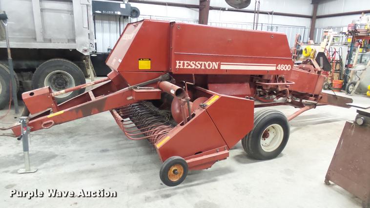 image for item CB9604 Hesston 4600 small square baler