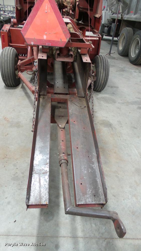 image for item CB9604 Hesston 4600 small square baler