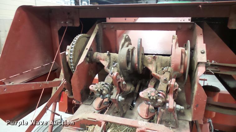 image for item CB9604 Hesston 4600 small square baler
