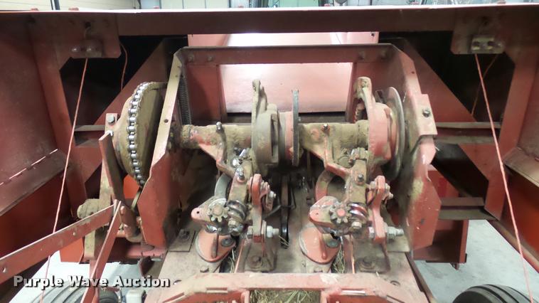 image for item CB9604 Hesston 4600 small square baler