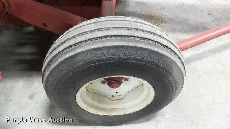 image for item CB9604 Hesston 4600 small square baler