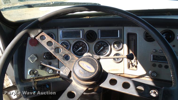 image for item DA0424 1990 Ford L9000 fuel truck