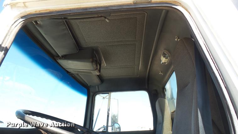 image for item DA0424 1990 Ford L9000 fuel truck