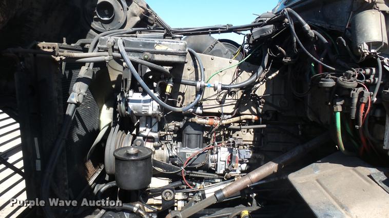 image for item DA0424 1990 Ford L9000 fuel truck