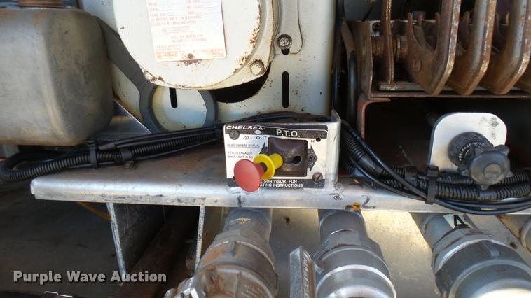 image for item DA0424 1990 Ford L9000 fuel truck