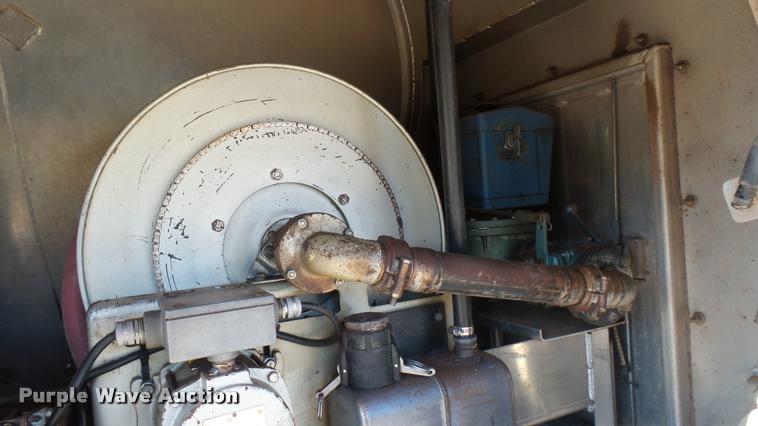 image for item DA0424 1990 Ford L9000 fuel truck