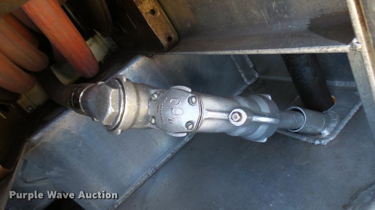 image for item DA0424 1990 Ford L9000 fuel truck