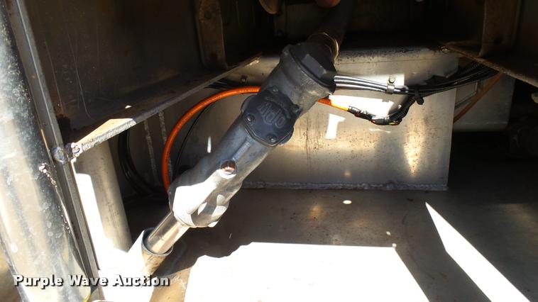 image for item DA0424 1990 Ford L9000 fuel truck