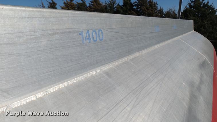 image for item DA0424 1990 Ford L9000 fuel truck