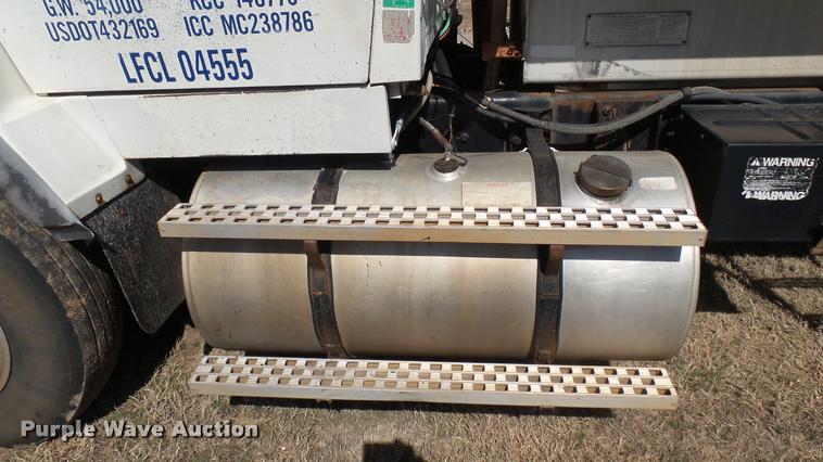 image for item DA0424 1990 Ford L9000 fuel truck