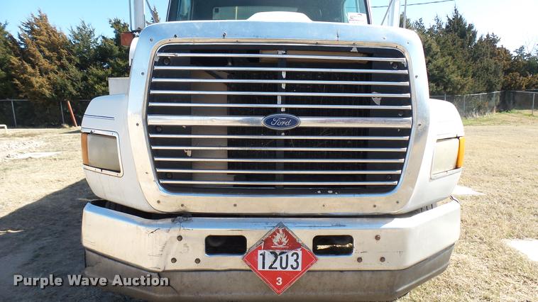 image for item DA0424 1990 Ford L9000 fuel truck