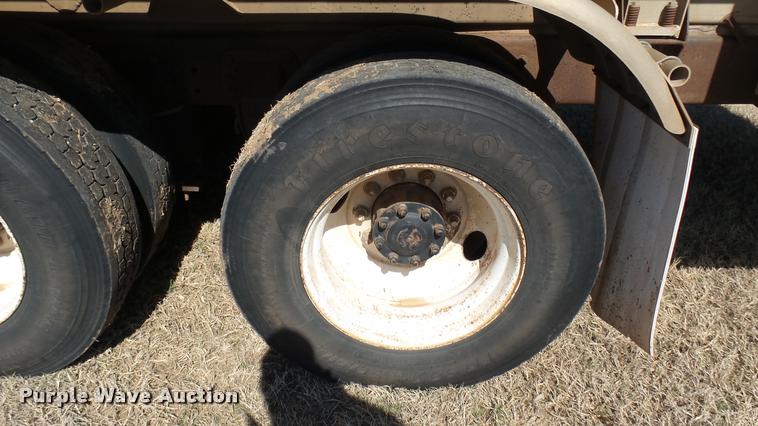 image for item DA0424 1990 Ford L9000 fuel truck