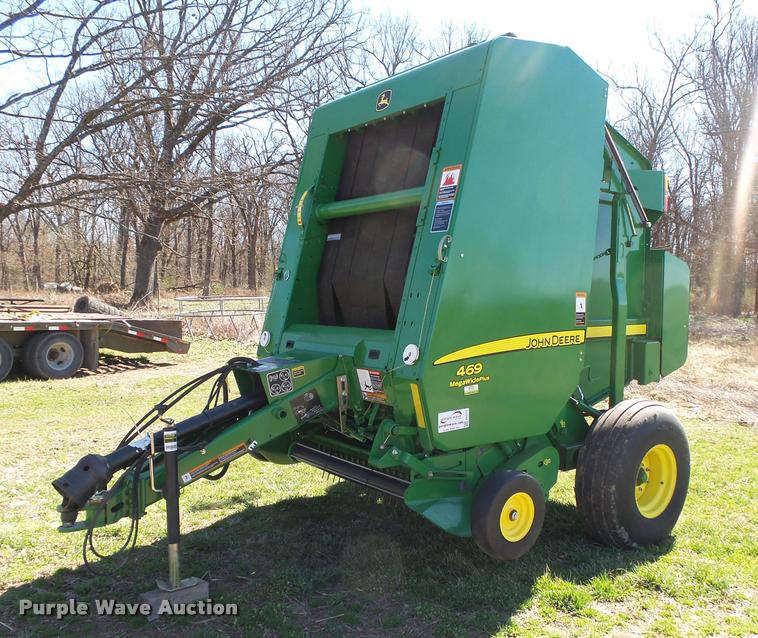 image for item DA2571 2013 John Deere 469 Mega Wide Plus round baler