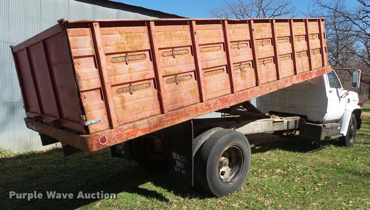 image for item DA2572 1976 Chevrolet C60 grain truck