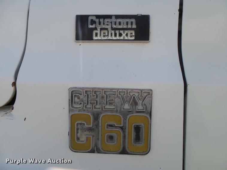 image for item DA2572 1976 Chevrolet C60 grain truck