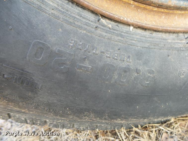 image for item DA2572 1976 Chevrolet C60 grain truck