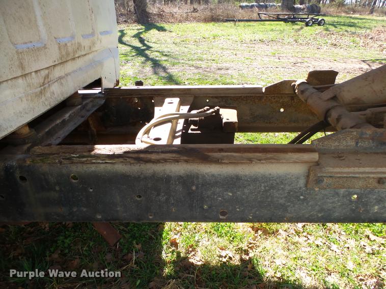 image for item DA2572 1976 Chevrolet C60 grain truck