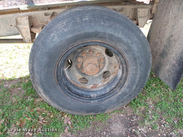 image for item DA2572 1976 Chevrolet C60 grain truck