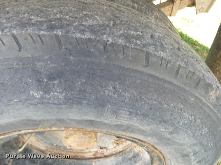 image for item DA2572 1976 Chevrolet C60 grain truck