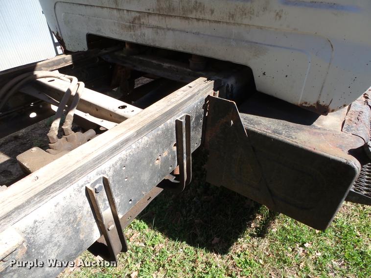 image for item DA2572 1976 Chevrolet C60 grain truck