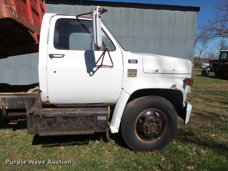 image for item DA2572 1976 Chevrolet C60 grain truck
