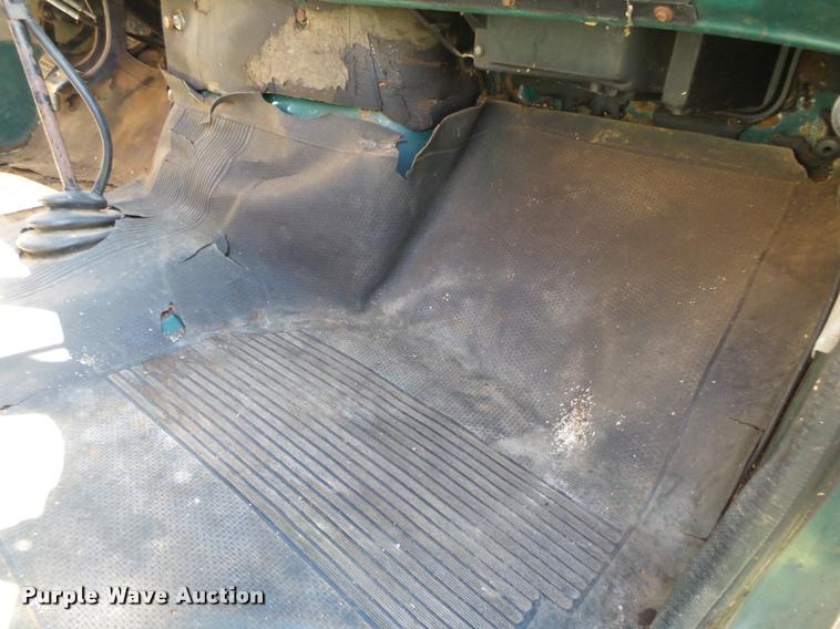 image for item DA2572 1976 Chevrolet C60 grain truck