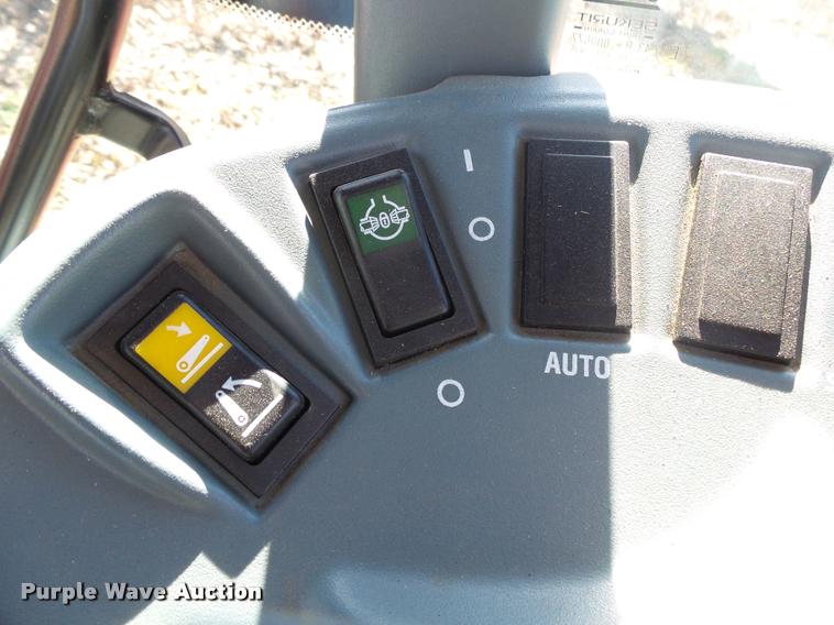 image for item DA2573 2001 Case IH CX90 tractor