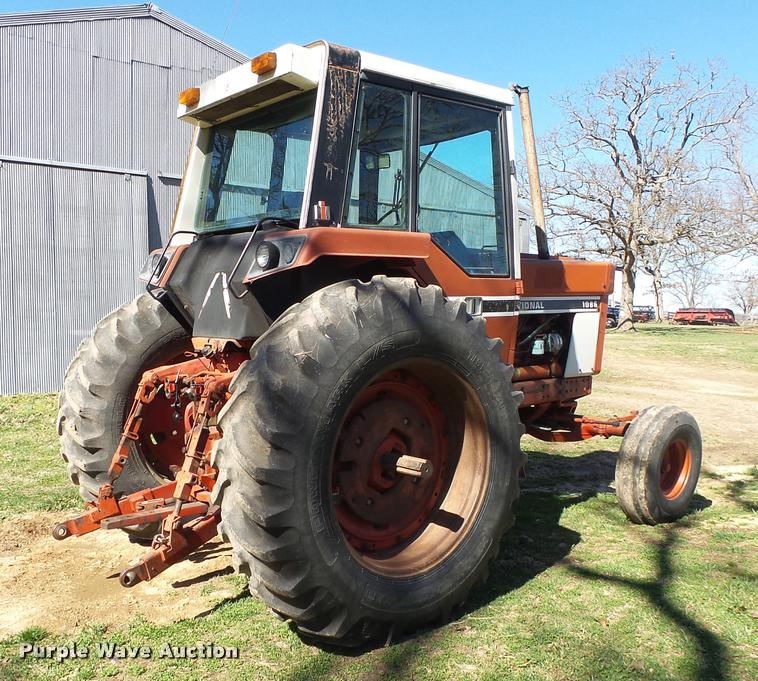 image for item DA2575 1976 International 1086 tractor