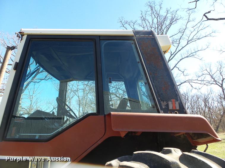 image for item DA2575 1976 International 1086 tractor