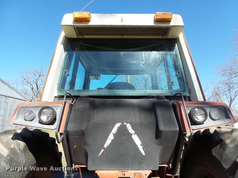 image for item DA2575 1976 International 1086 tractor